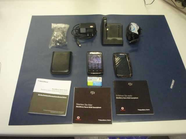 Blackberry Storm2 9520 mit viel Zubehör *Gepflegt*